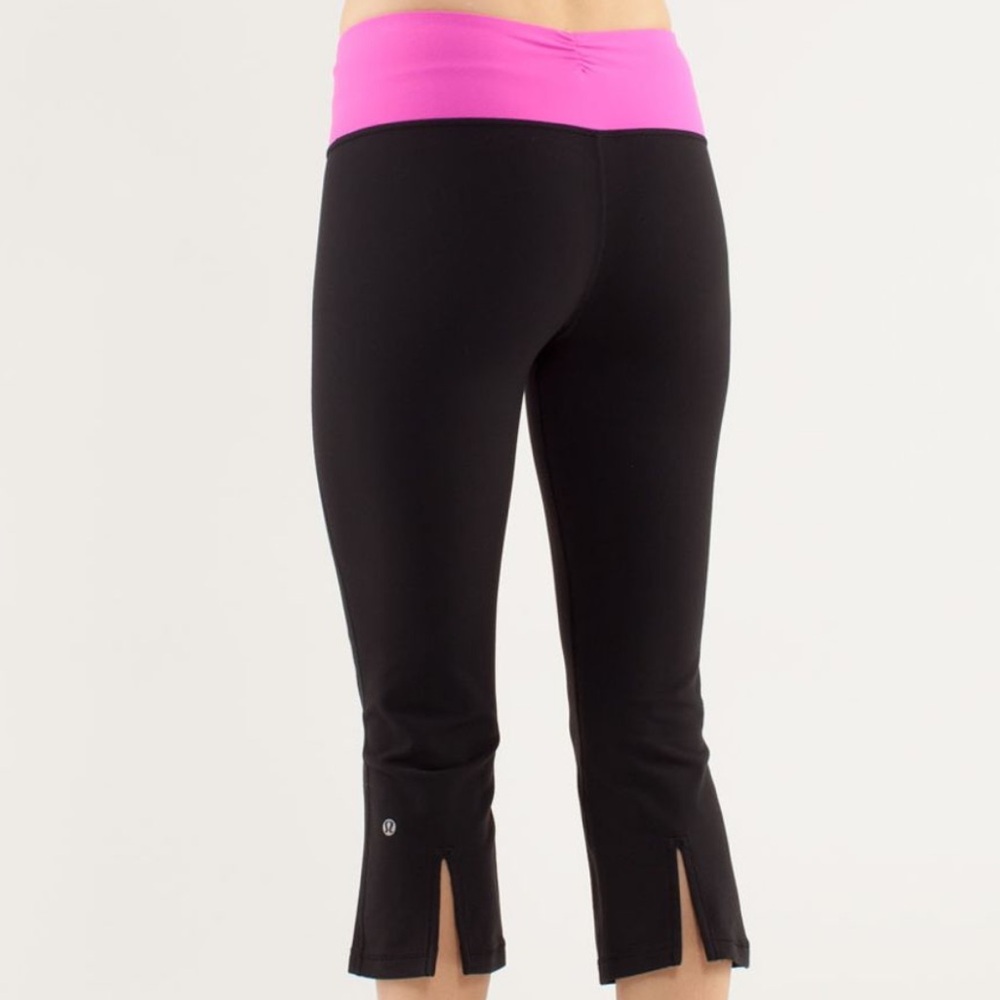 Lululemon 4 Gather & Crow Crop Leggings Flare Logo Pink Pull-on Sweat Wicking